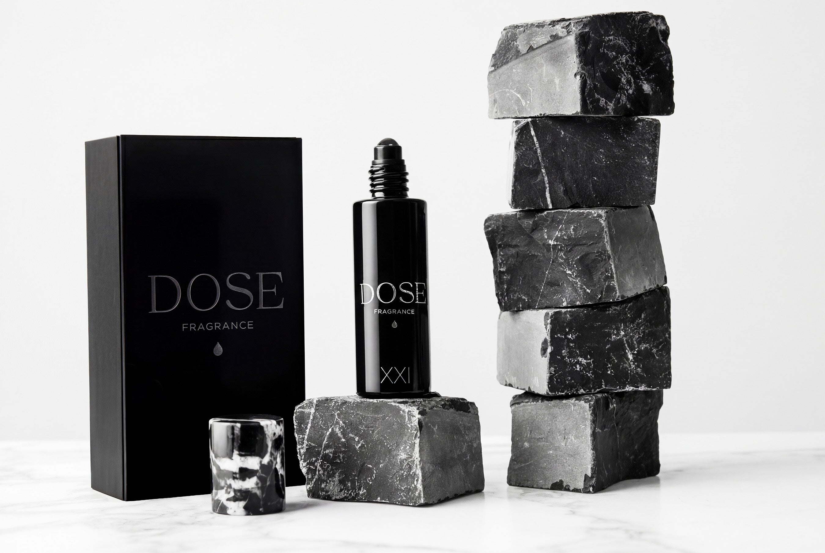 Parfum huileux de niche DOSE Fragrance N°XXI - Vert, vif ,indompté. - roll-on 30ml