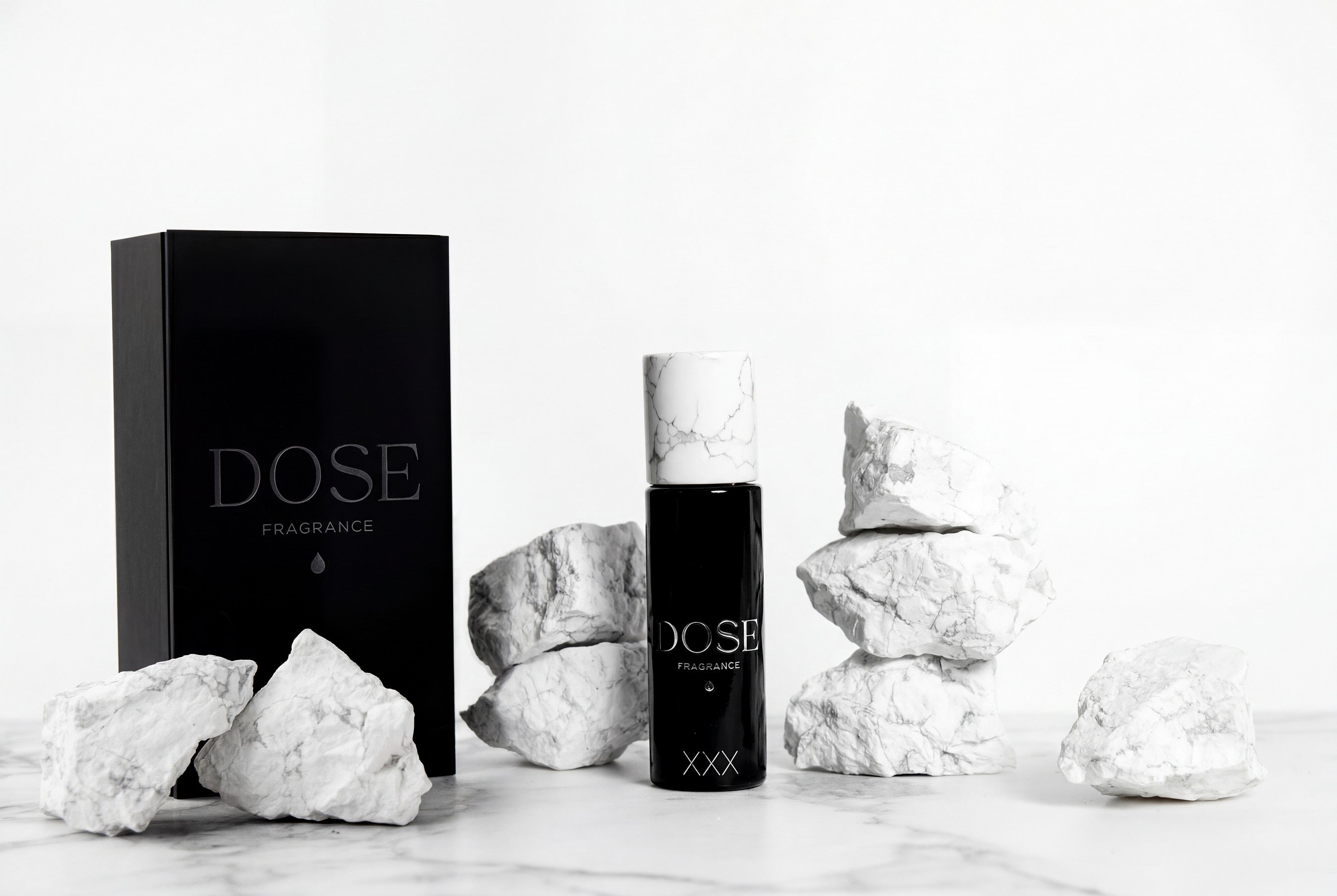 Parfum huileux de niche DOSE Fragrance N°XXX - solaire, floral, sensuel. - roll-on 30ml