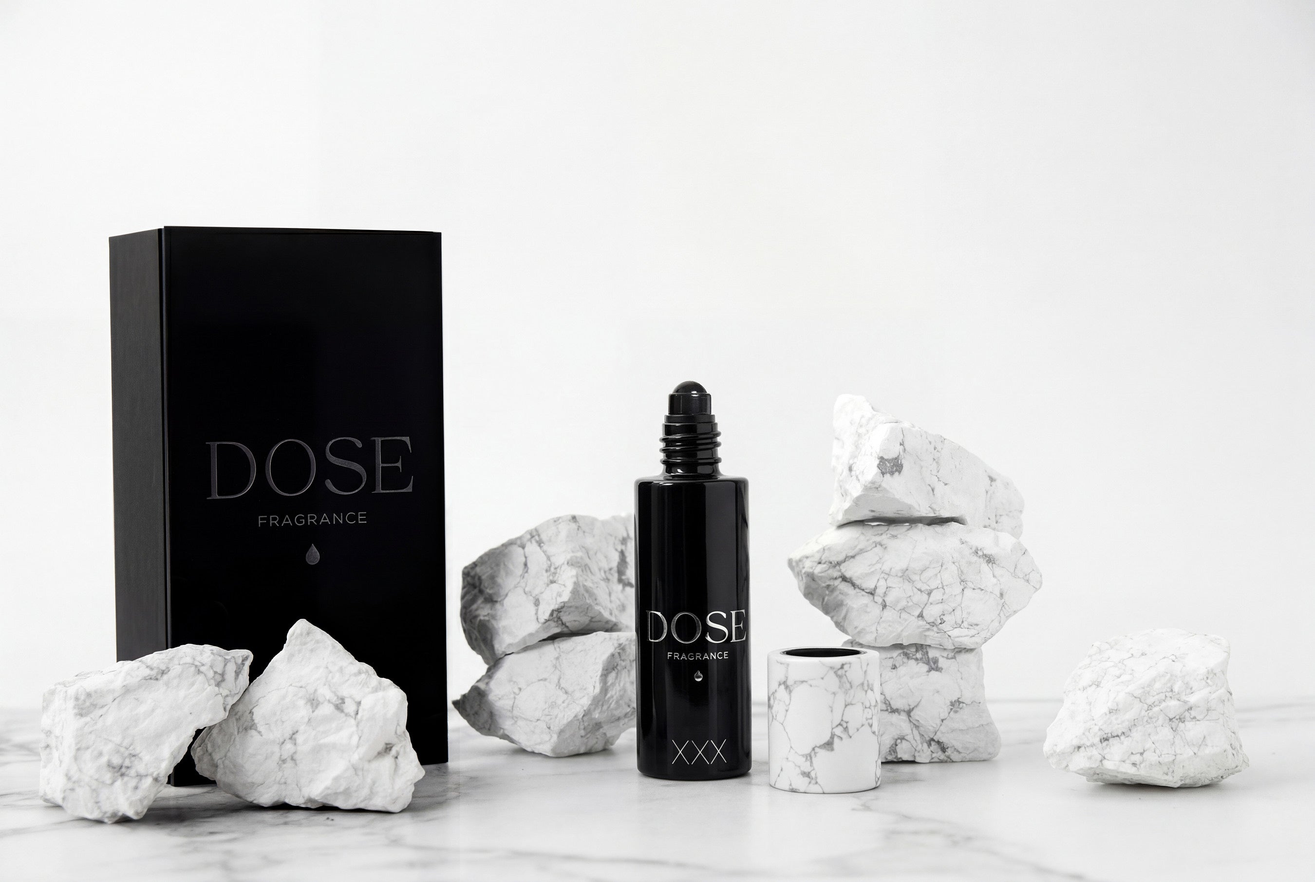 Parfum huileux de niche DOSE Fragrance N°XXX - solaire, floral, sensuel. - roll-on 30ml